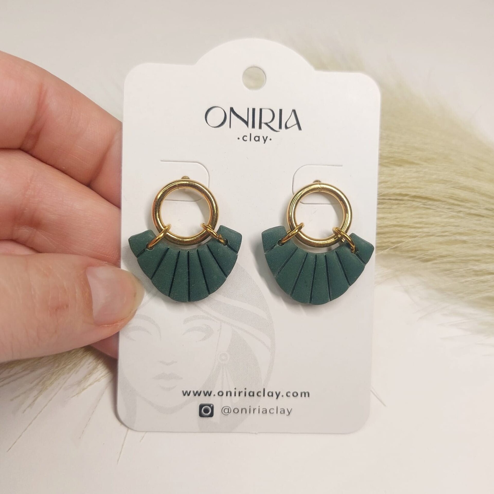 Demy esmeralda con relieve - 1