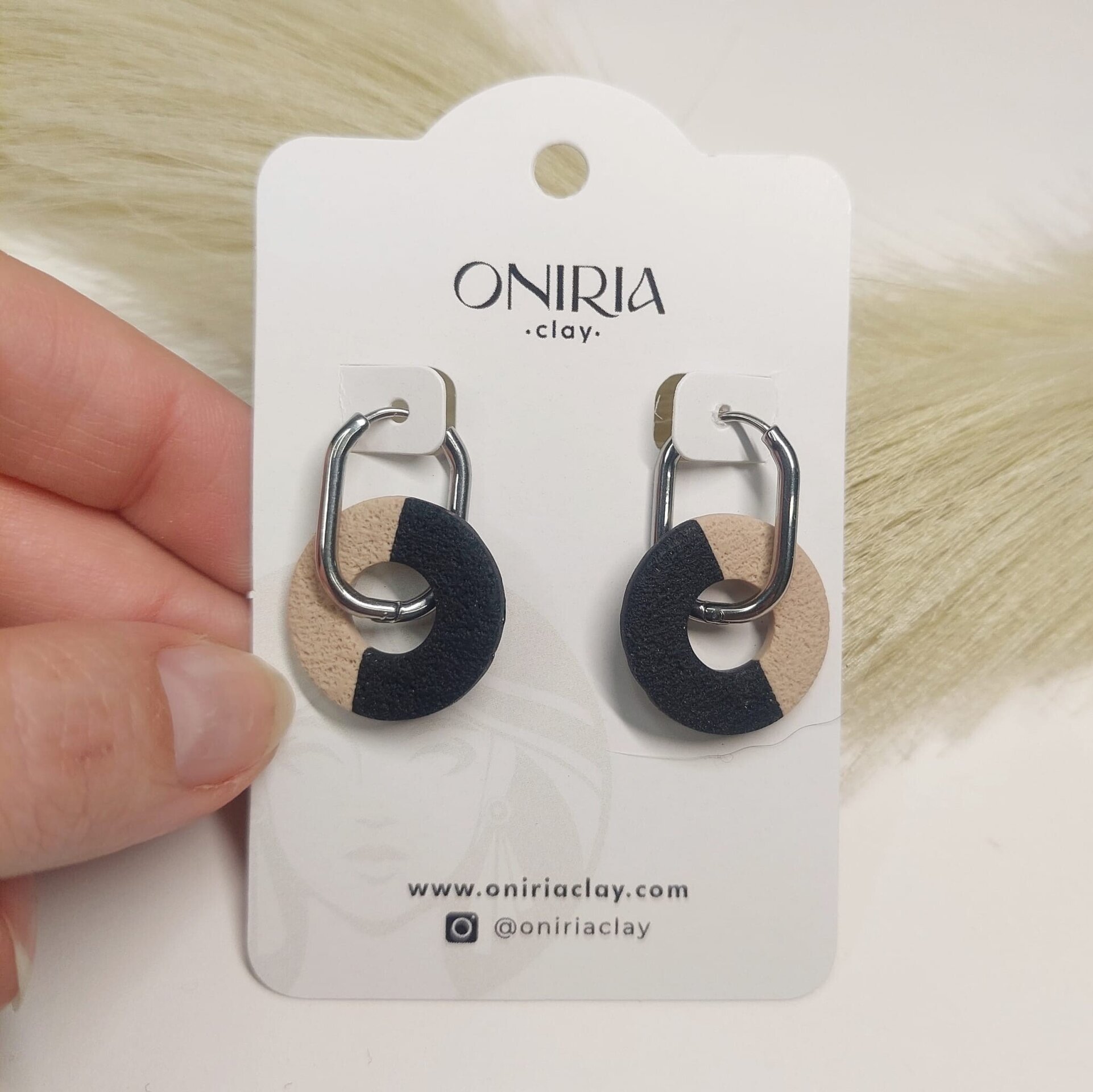 Larin arena y negro - 1